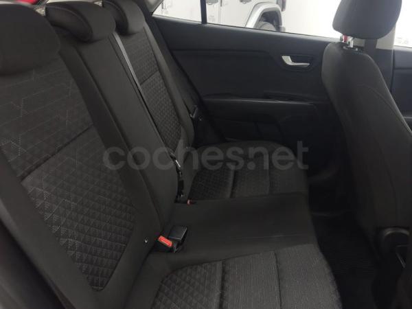 2021 Kia Rio - Foto 8