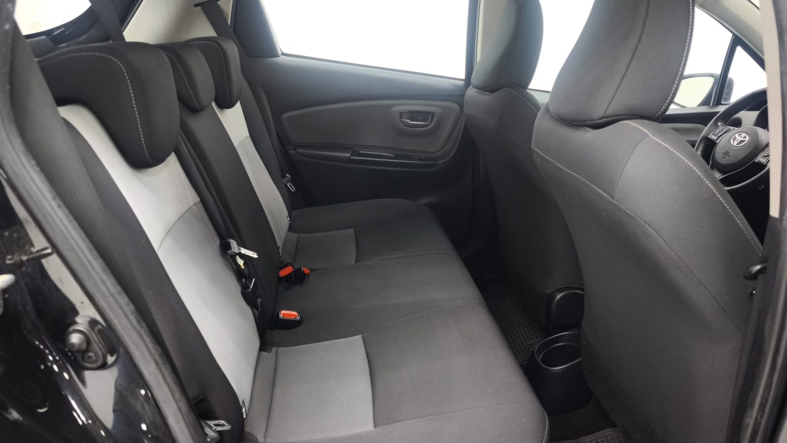 2018 Toyota Yaris - Foto 10