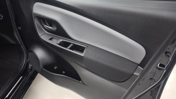 2018 Toyota Yaris - Foto 9