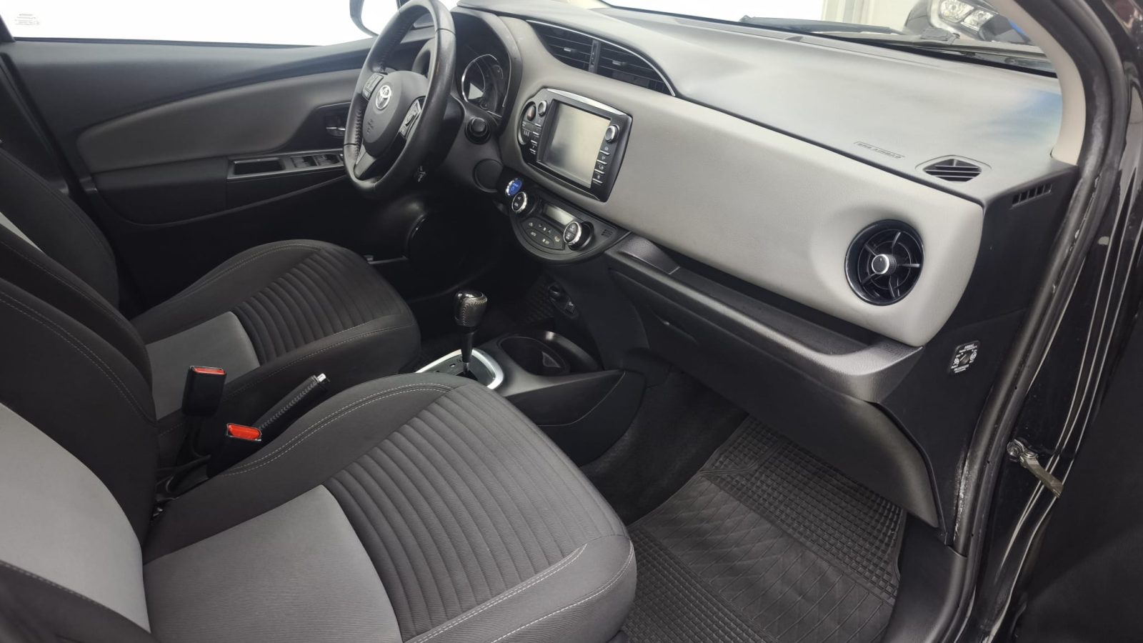 2018 Toyota Yaris - Foto 5