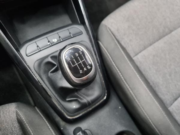 2022 Kia Stonic - Foto 5