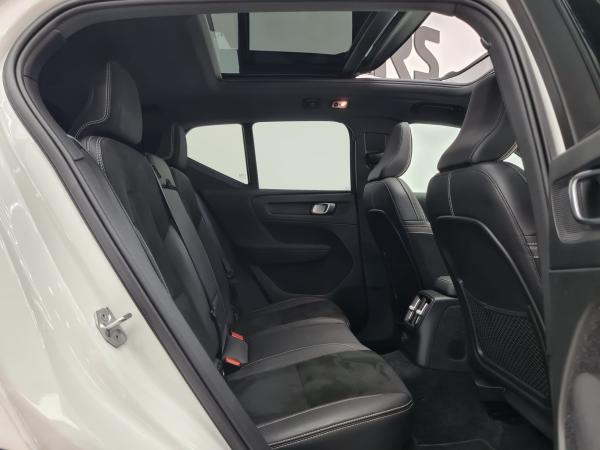 2020 Volvo XC40 - Foto 11