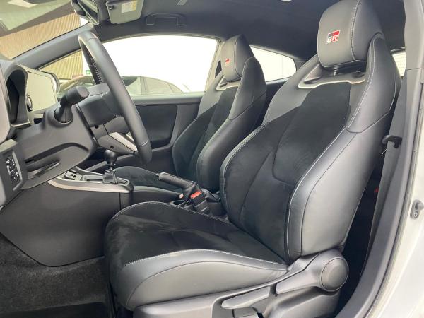 2024 Toyota Yaris - Foto 9