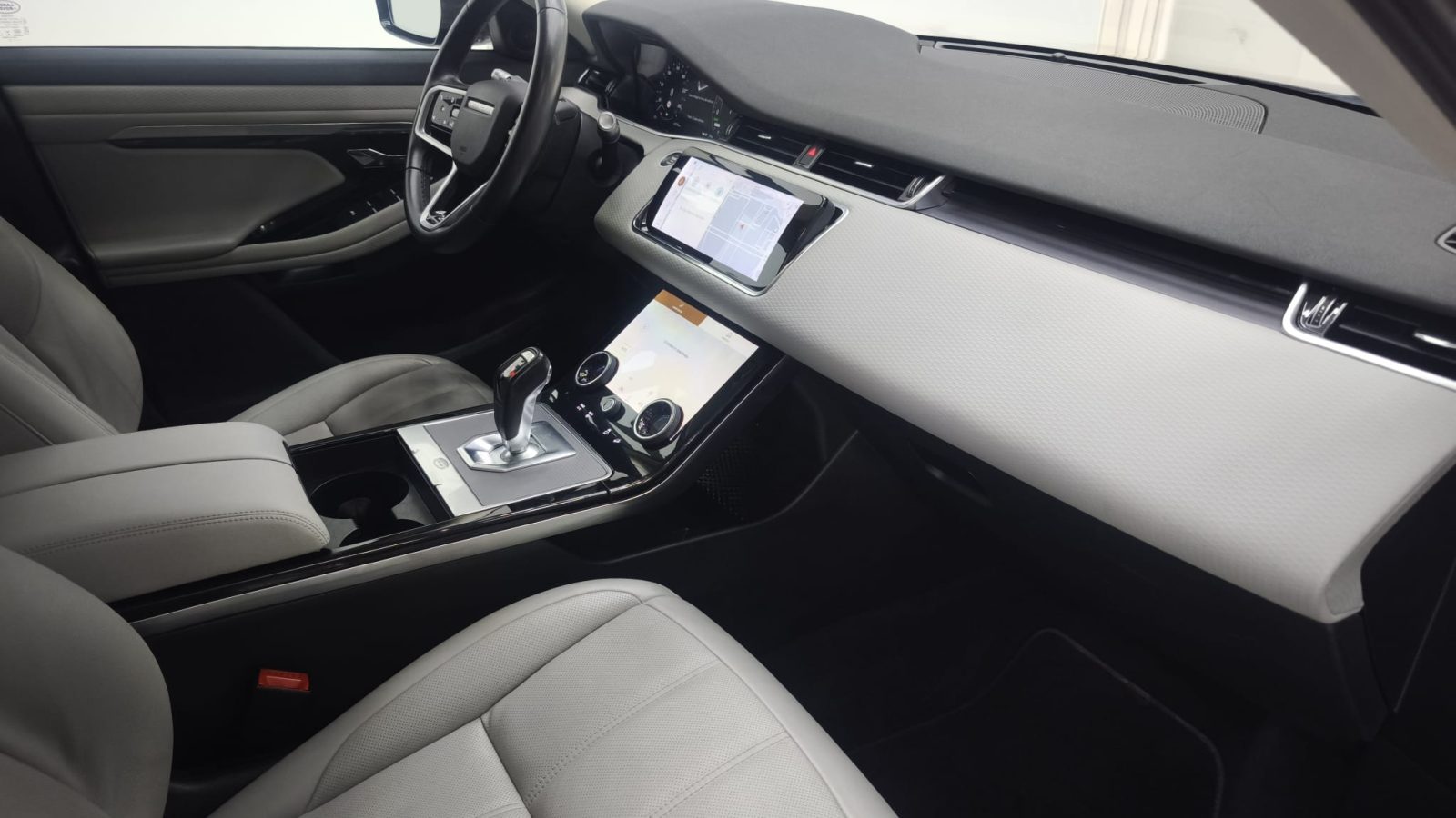2021 Land Rover Range Rover Evoque - Photo 8