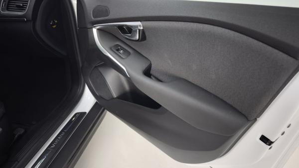 2017 Volvo V40 Cross Country - Foto 13