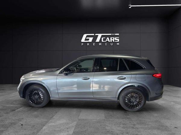2022 Mercedes-Benz GLC SUV - Photo 2