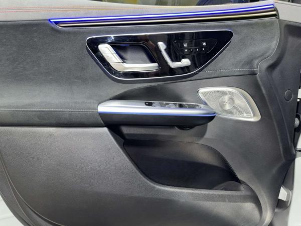 2023 Mercedes-Benz EQE SUV - Foto 14