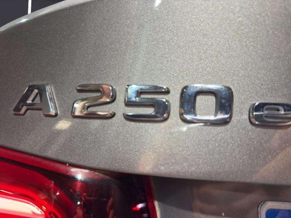 2023 Mercedes-Benz Clase A Sedan - Foto 8