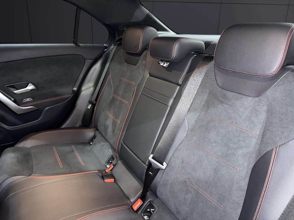 2023 Mercedes-Benz Clase A Sedan - Foto 16