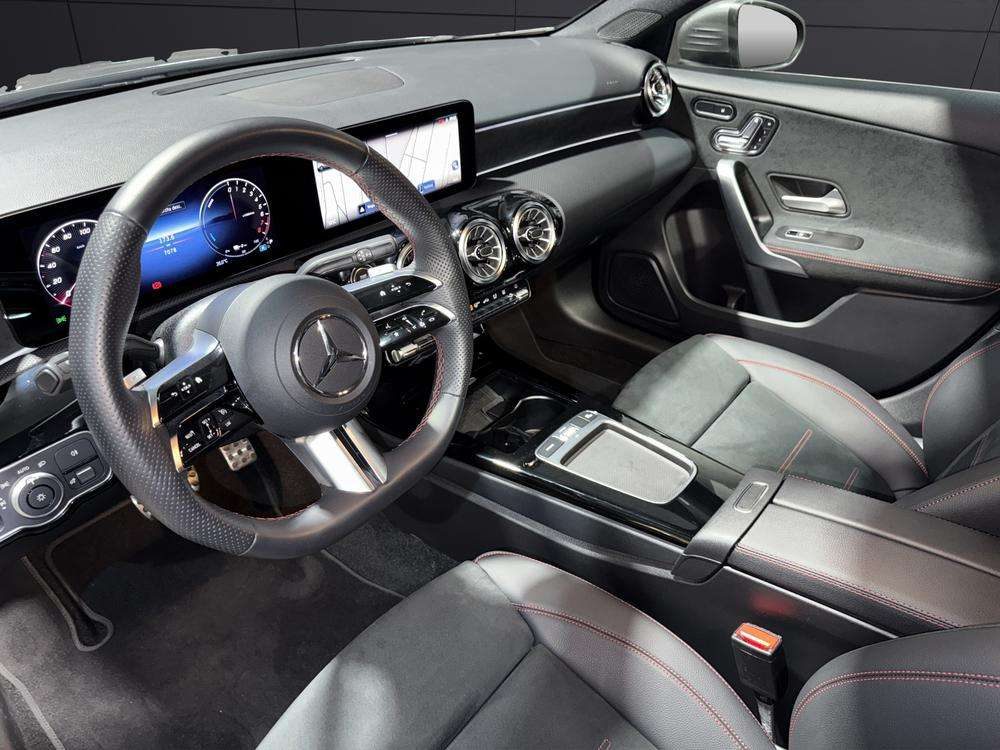 2023 Mercedes-Benz Clase A Sedan - Foto 9