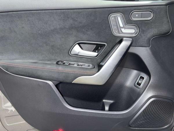 2023 Mercedes-Benz Clase A Sedan - Foto 15