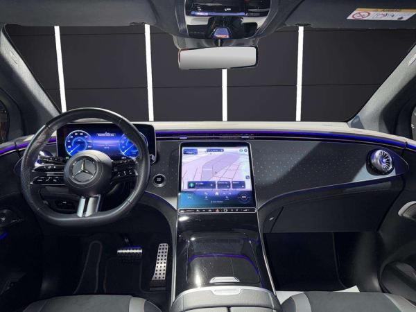 2025 Mercedes-Benz EQE SUV - Foto 11