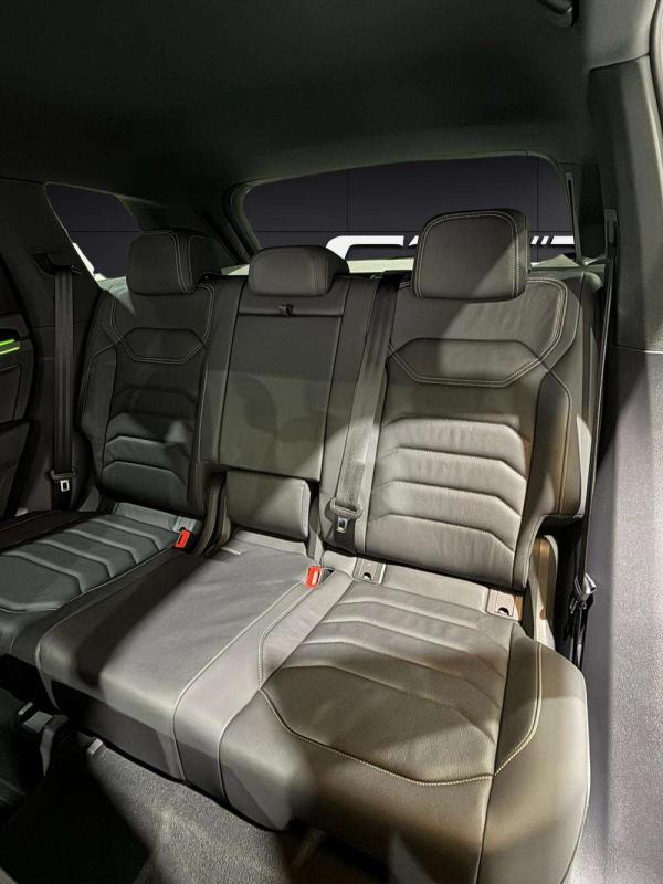 2021 Volkswagen Touareg - Foto 16
