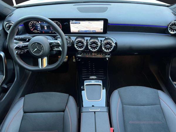 2025 Mercedes-Benz Clase A Sedan - Foto 8