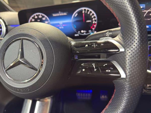 2025 Mercedes-Benz Clase A Sedan - Foto 12