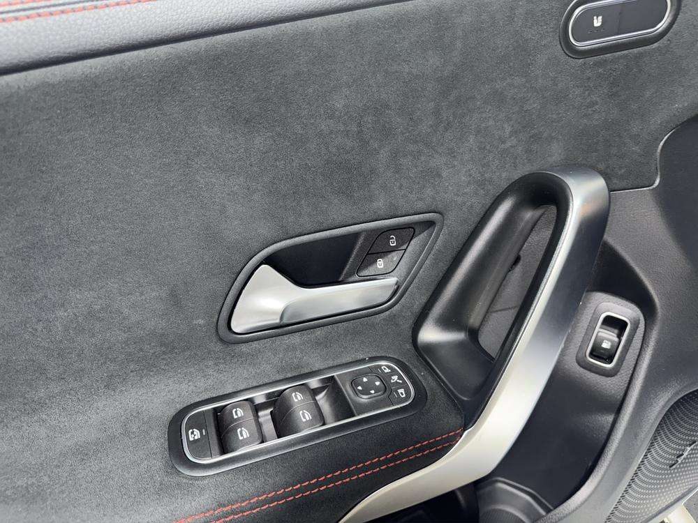 2025 Mercedes-Benz CLA - Foto 12