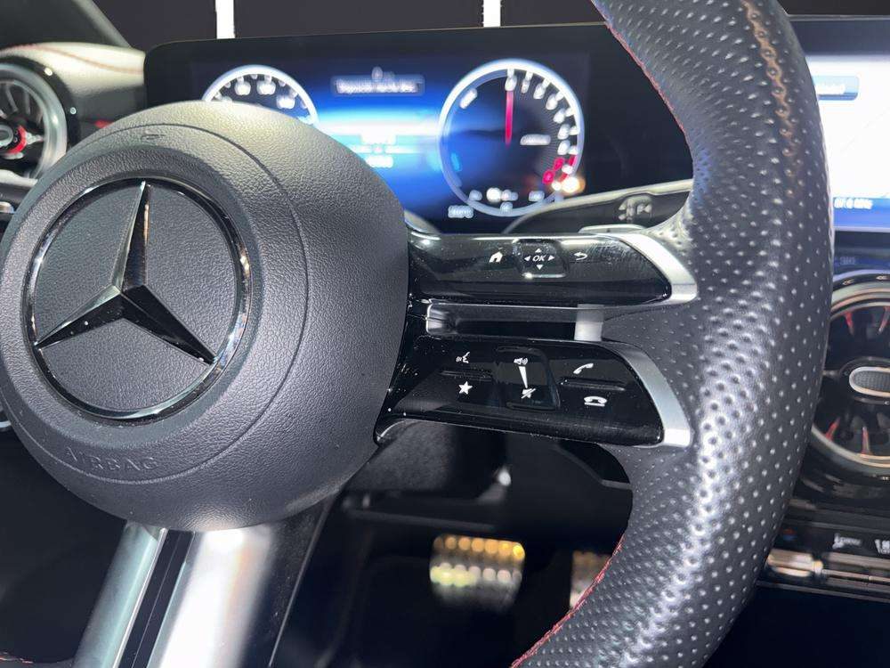 2025 Mercedes-Benz CLA - Foto 9