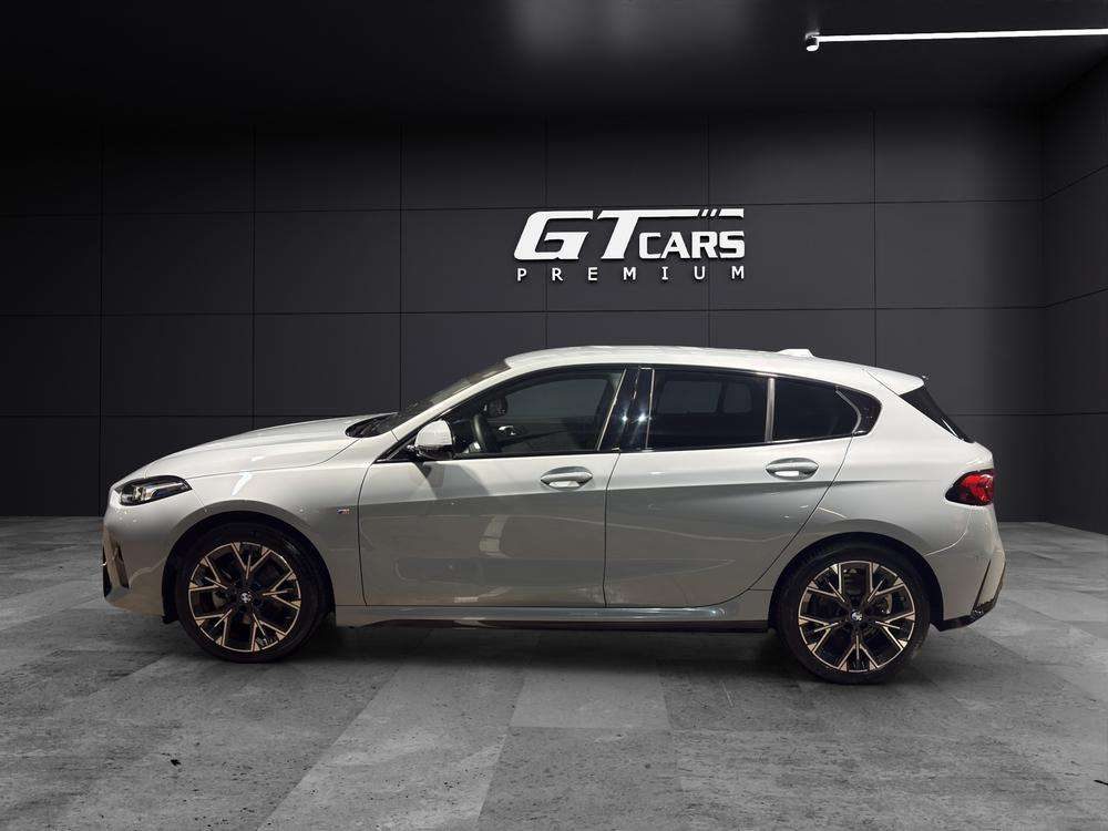 2025 BMW Serie 1 - Foto 3