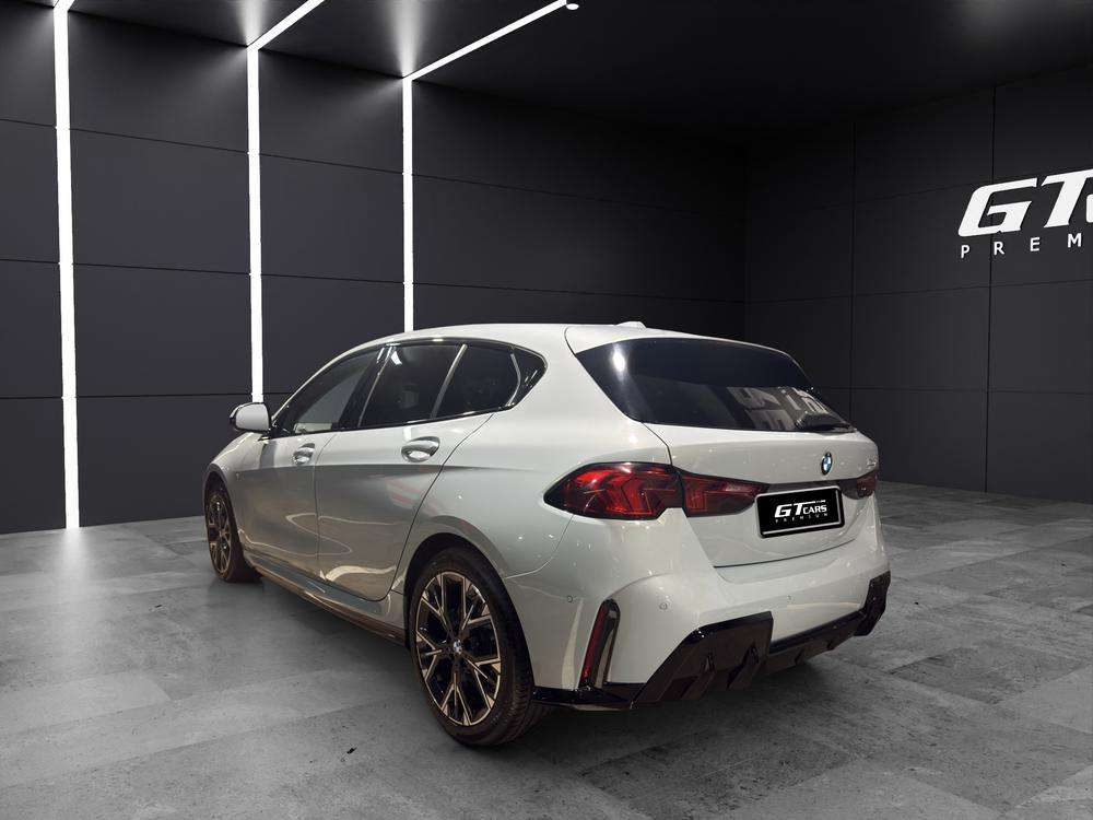 2025 BMW Serie 1 - Foto 4