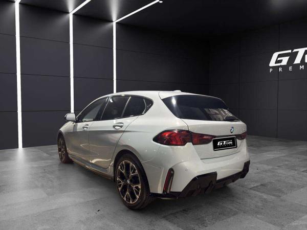2025 BMW Serie 1 - Foto 4