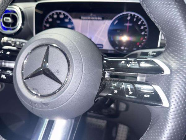2024 Mercedes-Benz GLC SUV - Photo 12