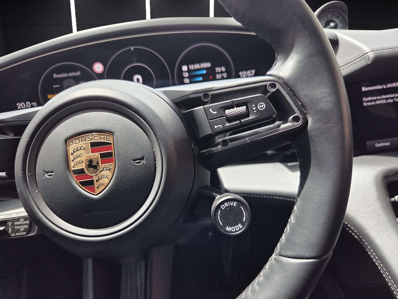 2022 Porsche Taycan - Foto 13
