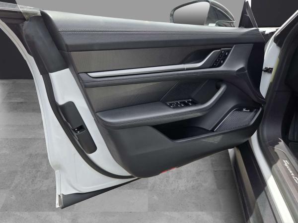 2022 Porsche Taycan - Foto 15