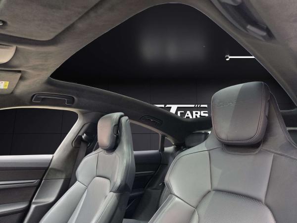 2022 Porsche Taycan - Foto 17