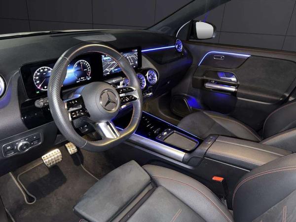 2026 Mercedes-Benz GLA - Foto 9