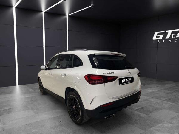 2026 Mercedes-Benz GLA - Foto 3