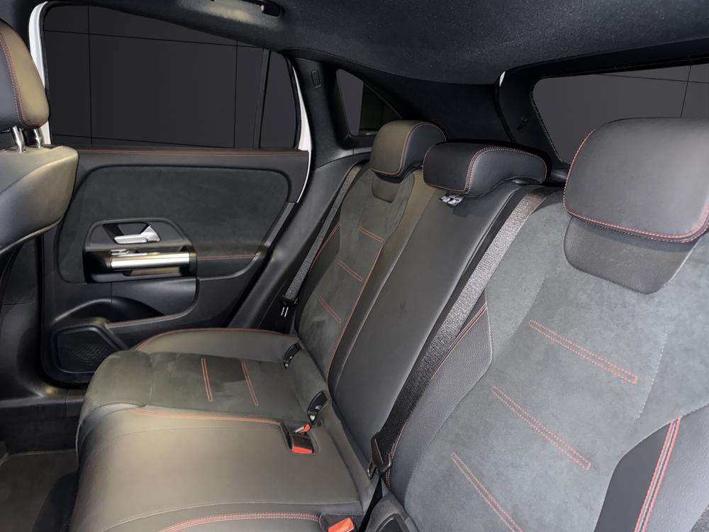 2026 Mercedes-Benz GLA - Foto 16