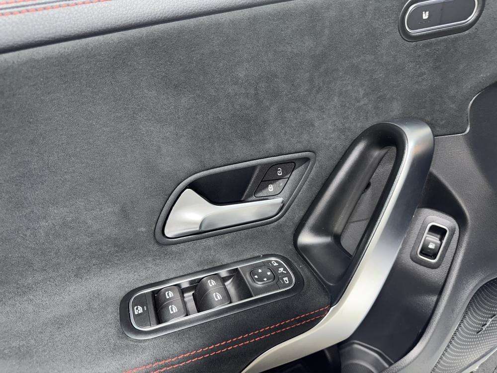 2025 Mercedes-Benz CLA - Foto 11