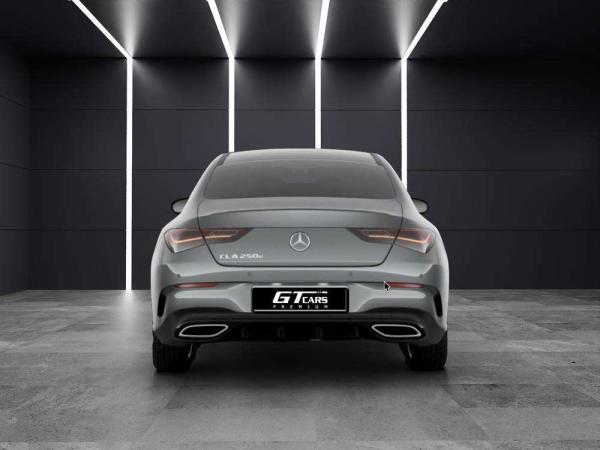 2025 Mercedes-Benz CLA - Foto 3