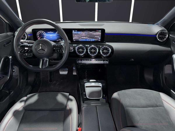 2025 Mercedes-Benz Clase A - Foto 9