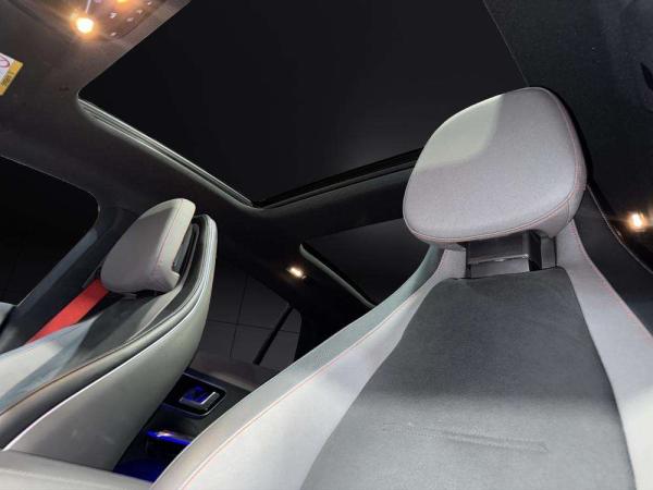 2022 Mercedes-Benz EQE - Foto 17