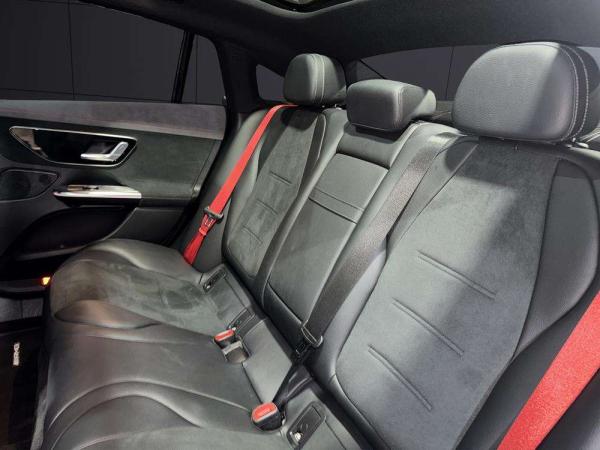 2022 Mercedes-Benz EQE - Foto 16