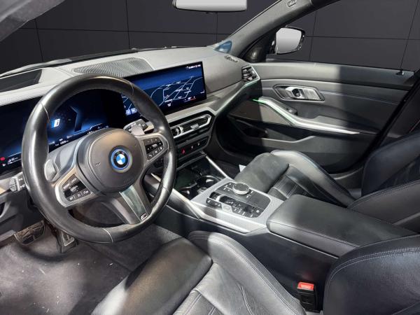 2023 BMW Serie 3 - Foto 9