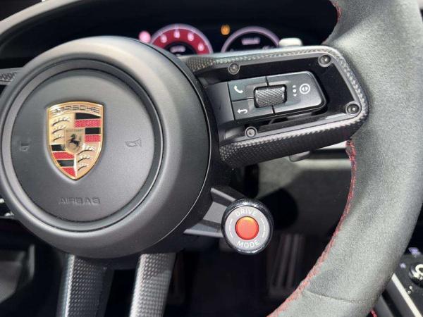2025 Porsche 911 - Foto 12