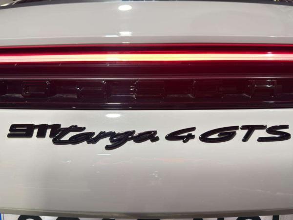 2025 Porsche 911 - Foto 8