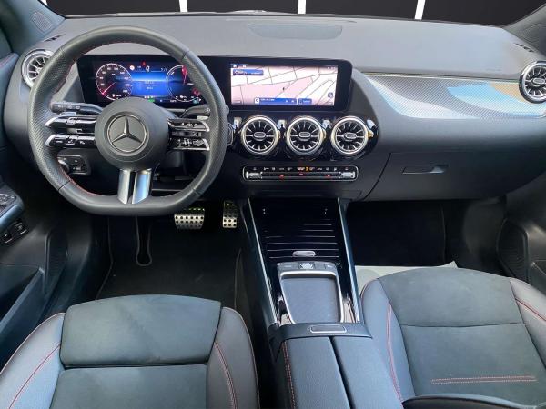 2026 Mercedes-Benz GLA - Foto 9