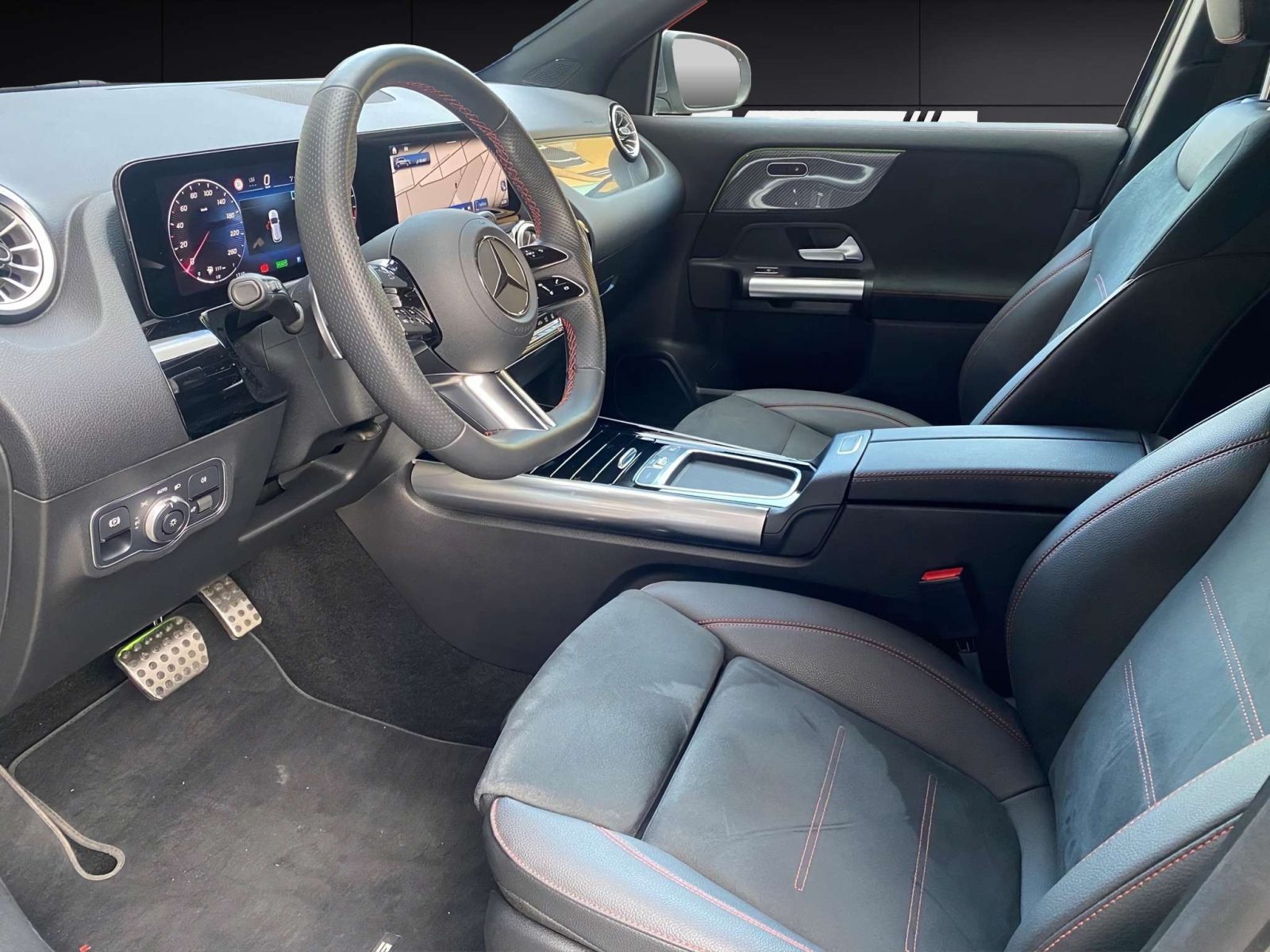 2026 Mercedes-Benz GLA - Foto 8
