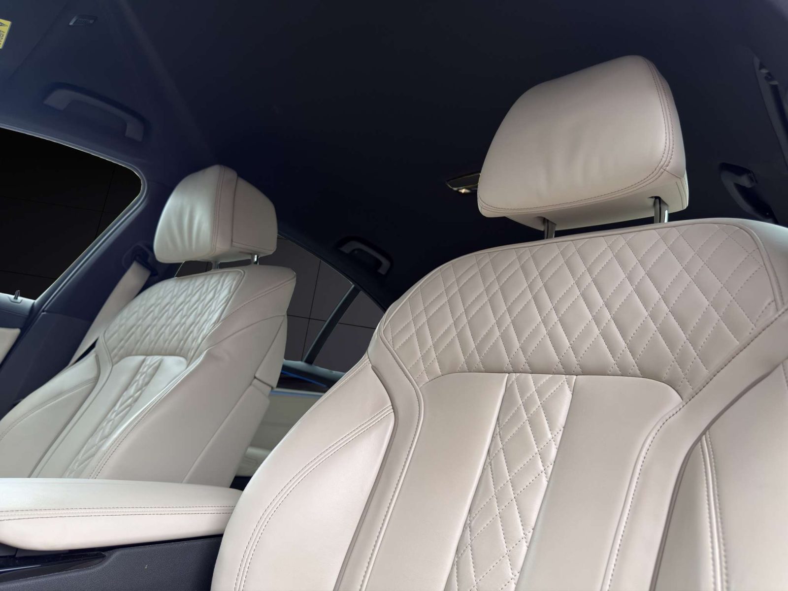 2022 BMW Serie 5 - Foto 17