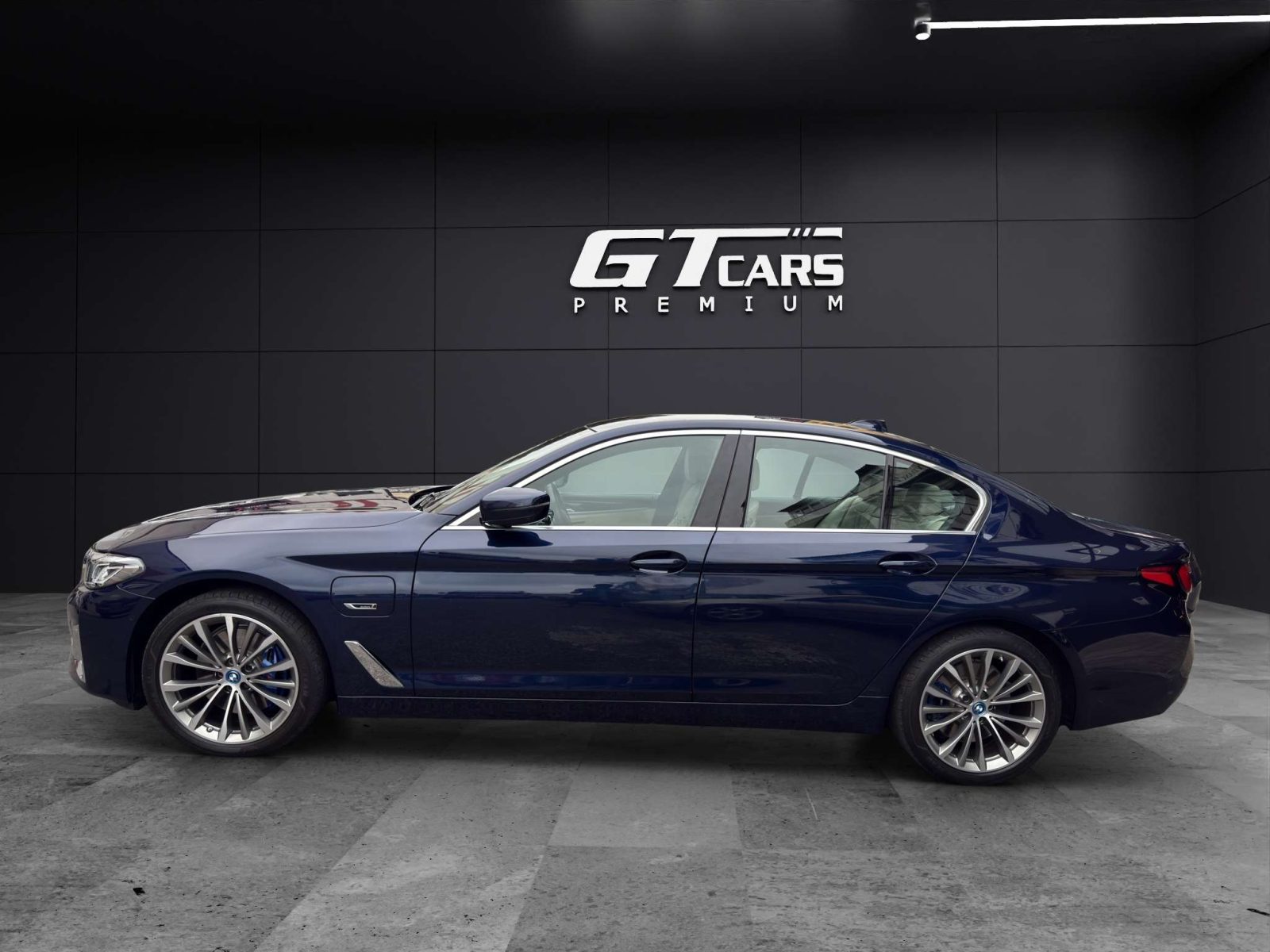 2022 BMW Serie 5 - Foto 2