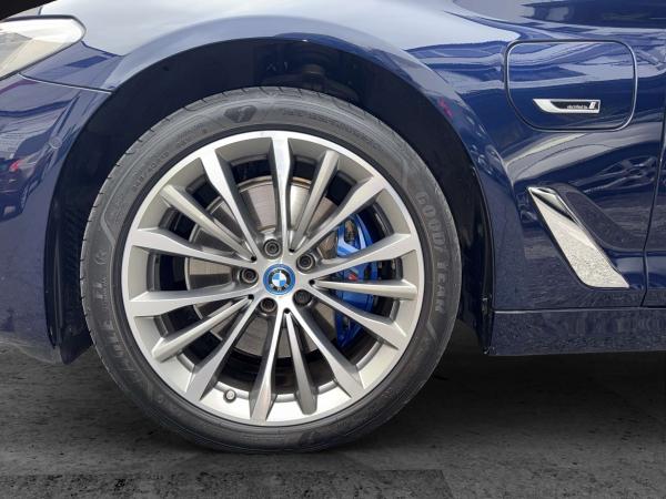 2022 BMW Serie 5 - Foto 7