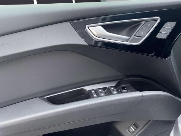 2024 Audi Q4 - Foto 15