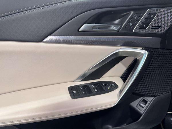 2024 BMW iX2 - Foto 15