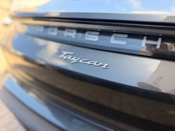2021 Porsche Taycan - Foto 7
