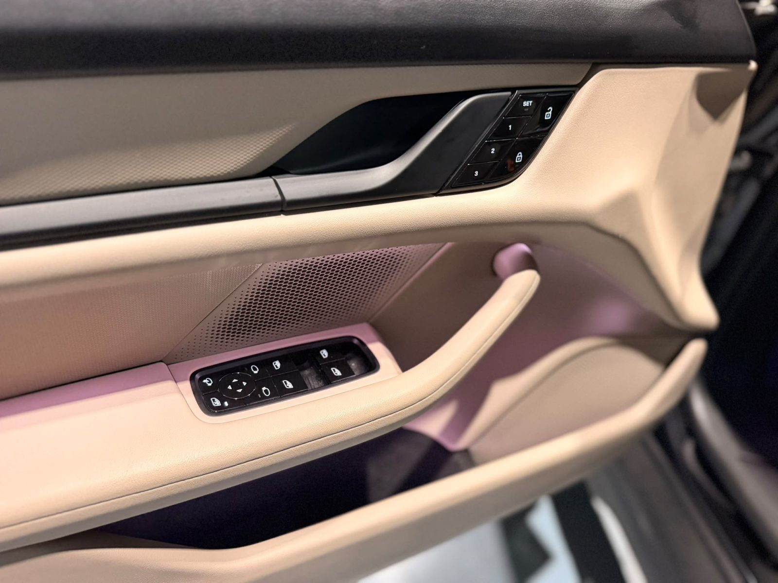 2021 Porsche Taycan - Foto 15