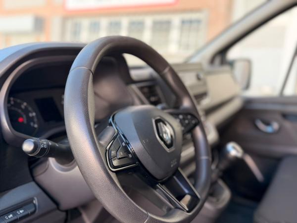 2021 Renault Trafic - Foto 9