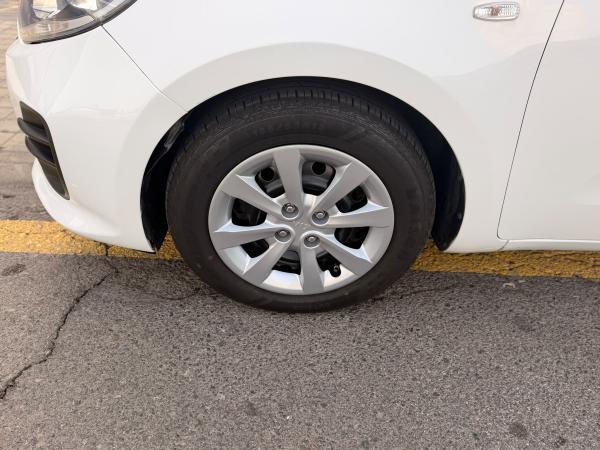 2016 Kia Rio - Foto 6